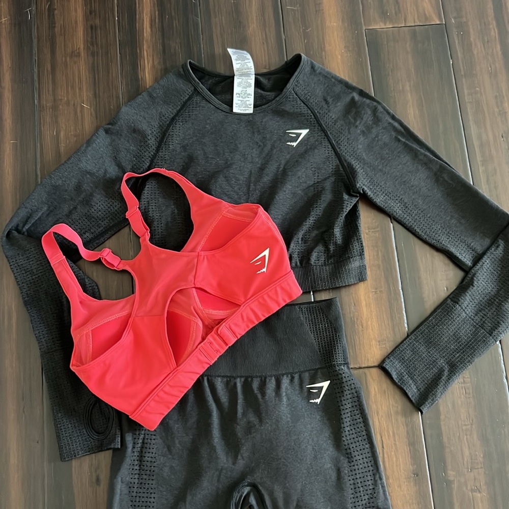 Gymshark Bundle - Picture 2 of 9